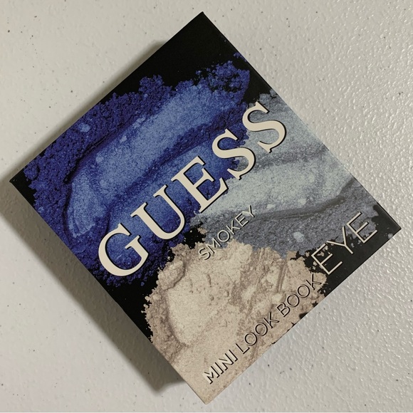 Guess ‘Smokey’ Eye Mini Look Book Makeup Set-New - Picture 4 of 9
